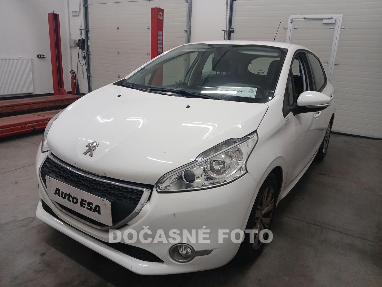 Peugeot 208 1.2i, 1.maj, ČR hatchback