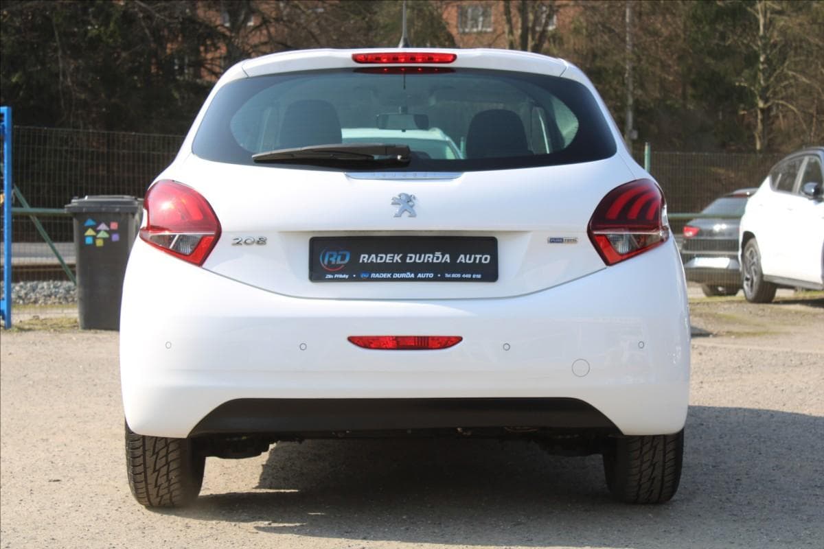 2017 Peugeot 208 - 6