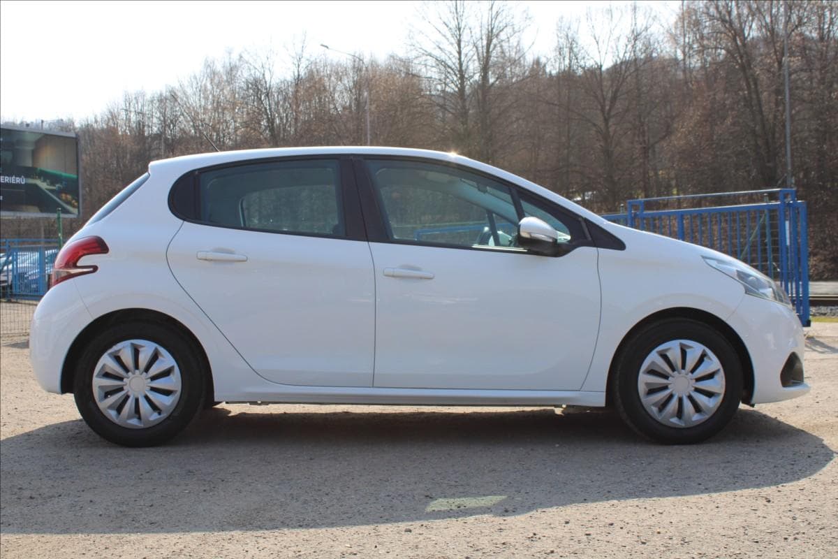 2017 Peugeot 208 - 4