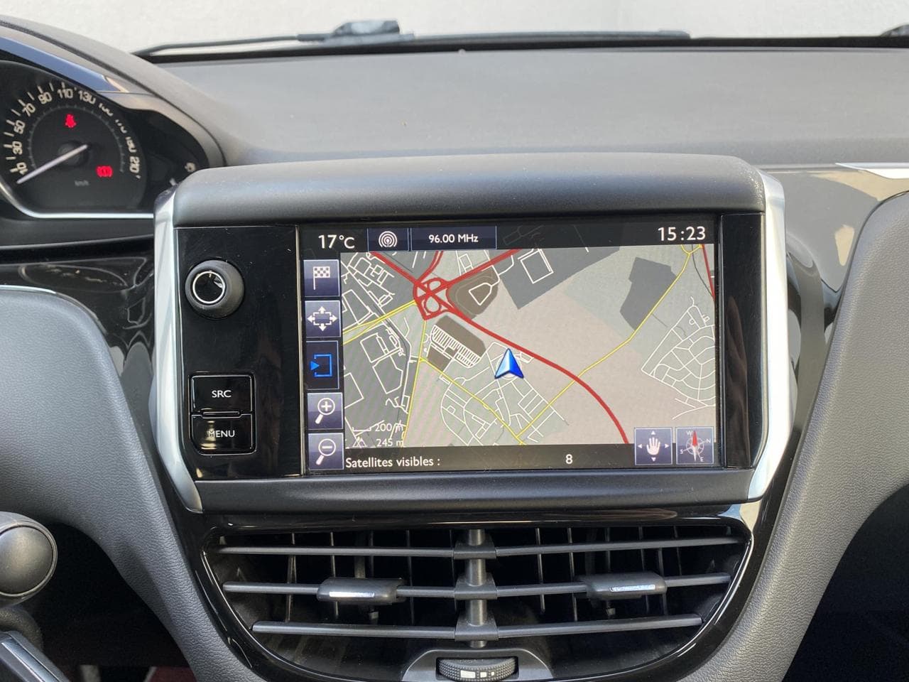 2014 Peugeot 208 - 16