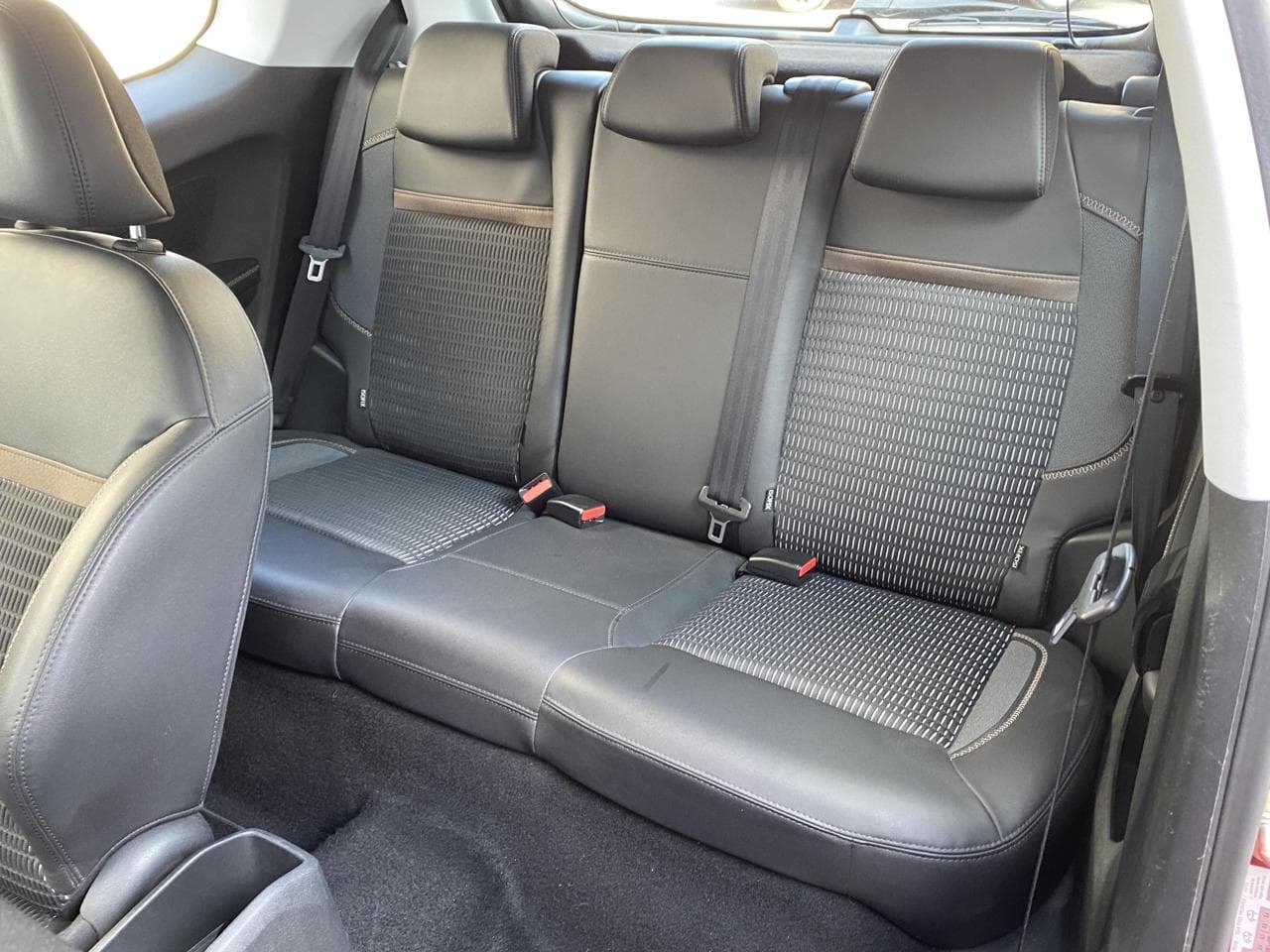 2014 Peugeot 208 - 10