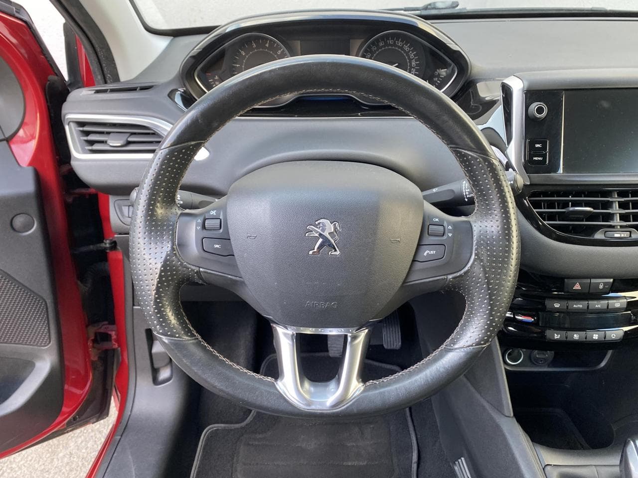 2014 Peugeot 208 - 12