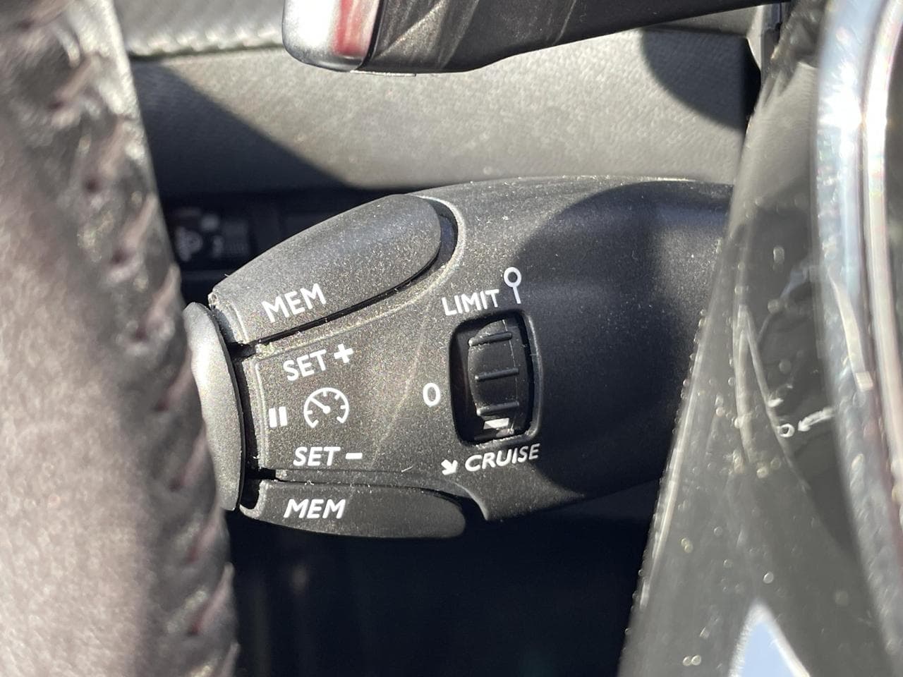 2019 Peugeot 208 - 39