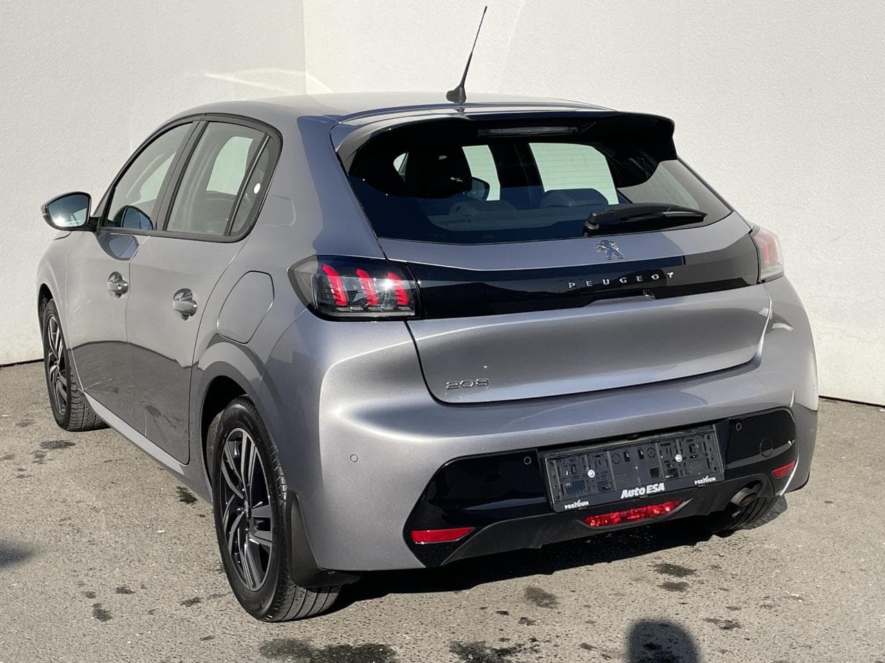 2019 Peugeot 208 - 11