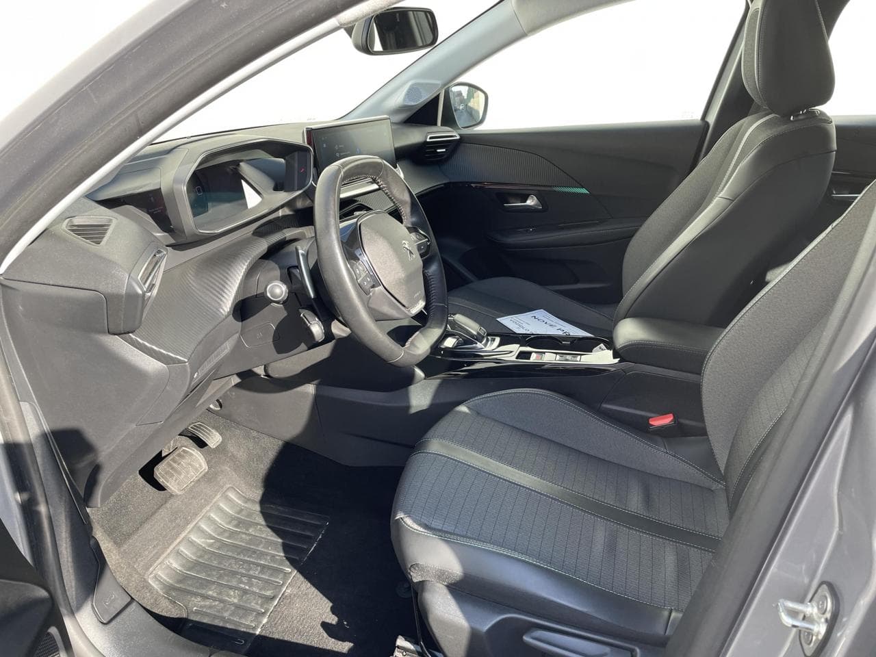 2019 Peugeot 208 - 17