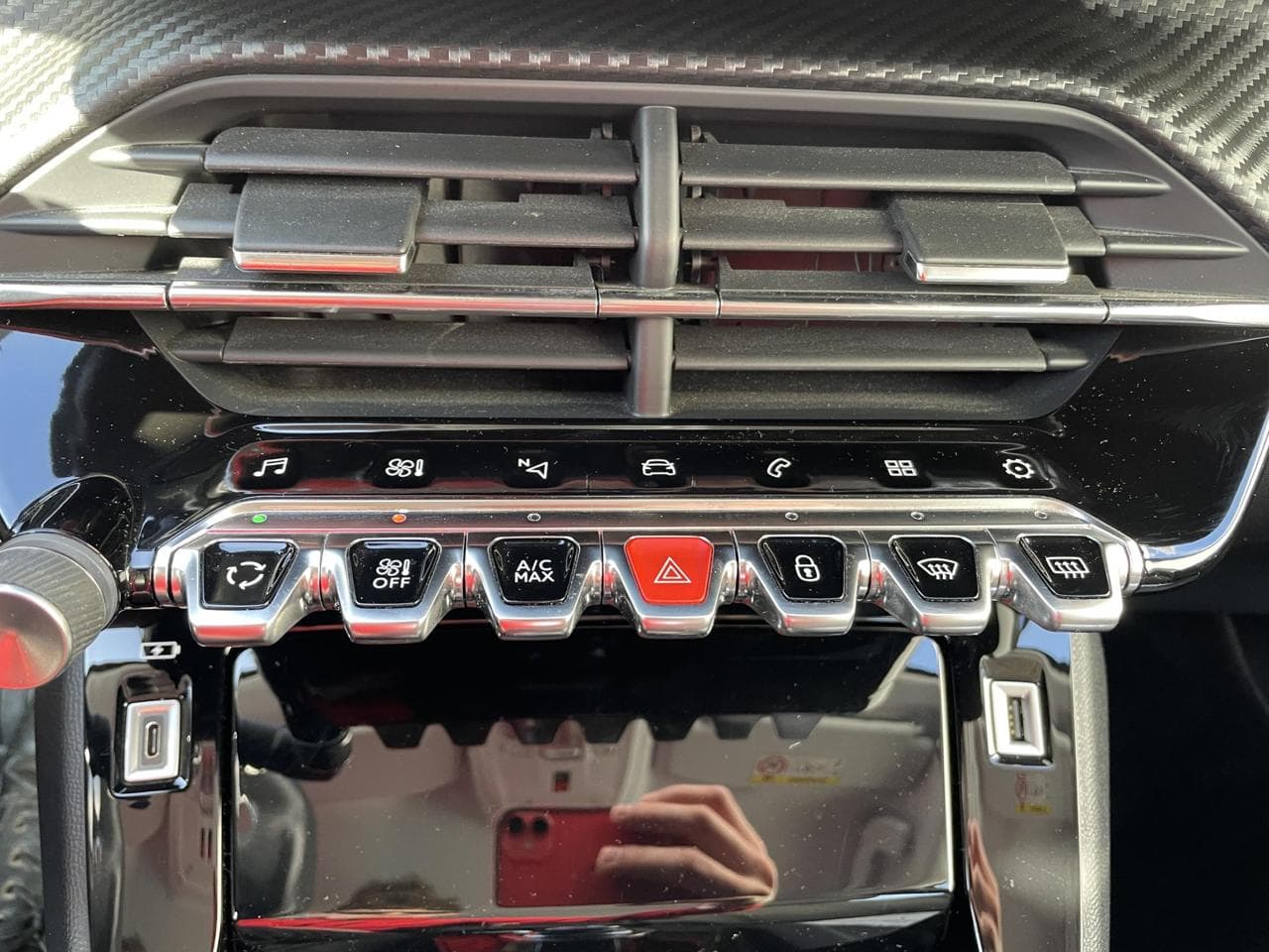 2019 Peugeot 208 - 27