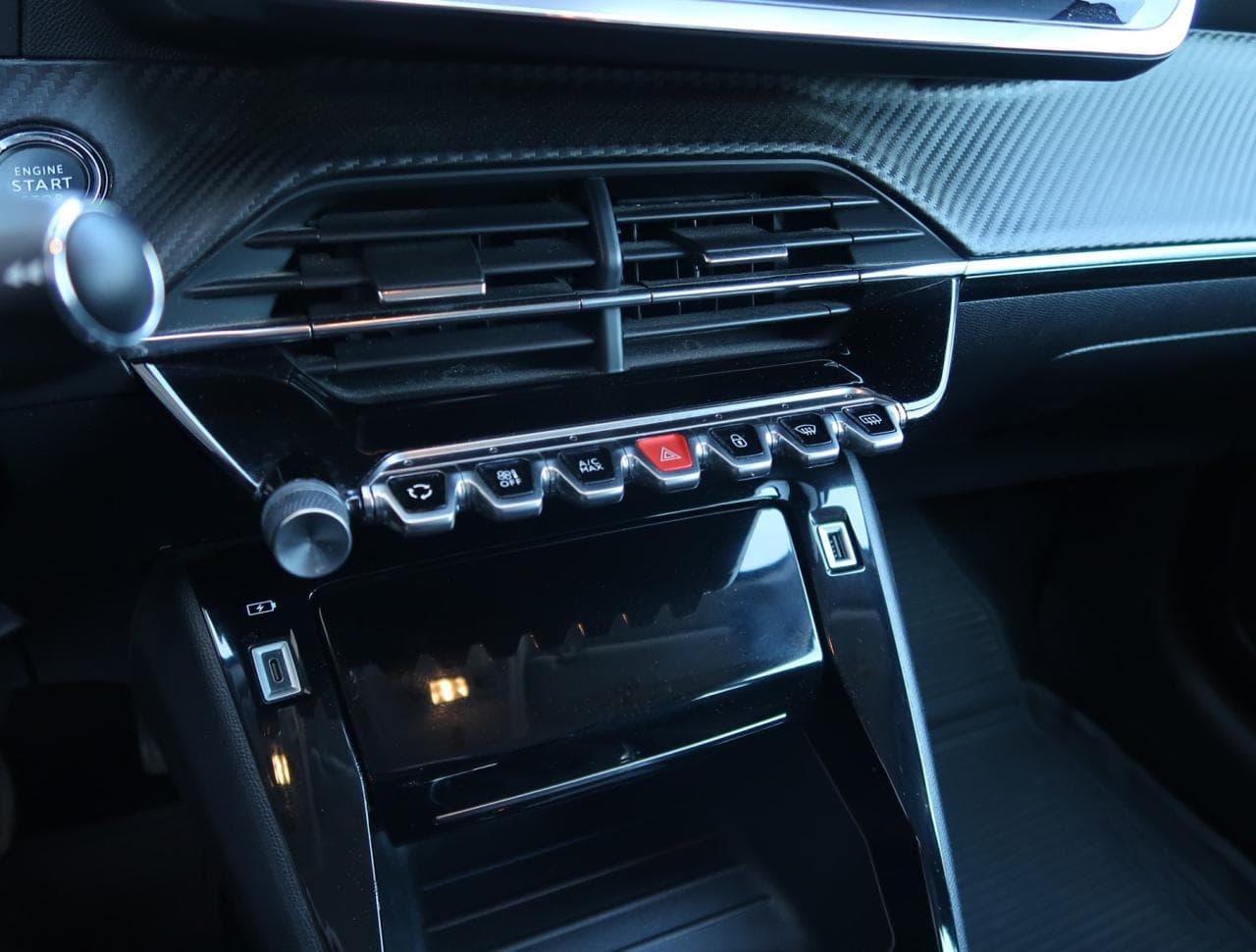 2020 Peugeot 208 - 19