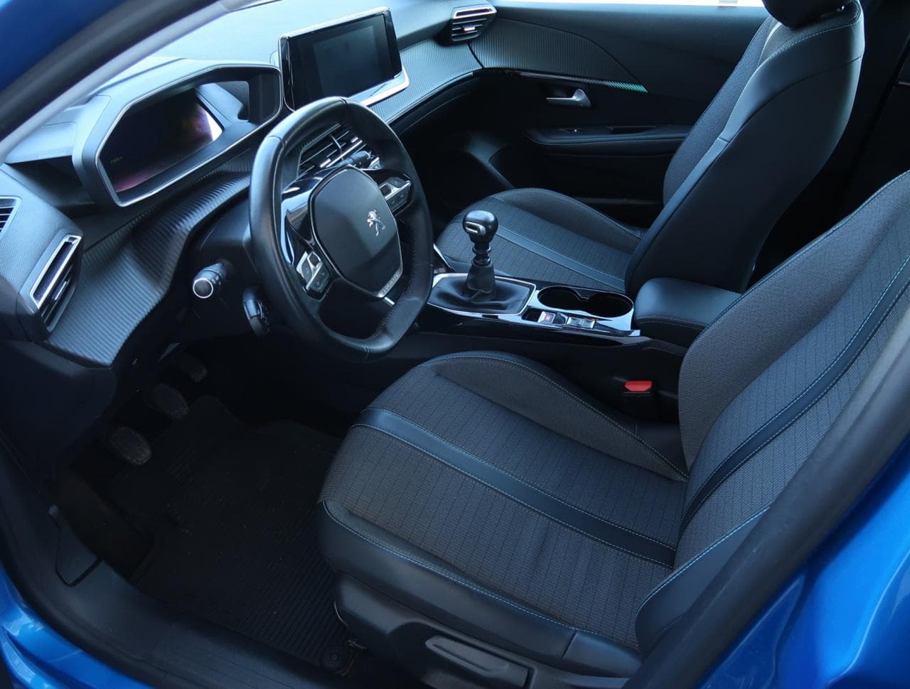 2020 Peugeot 208 - 16