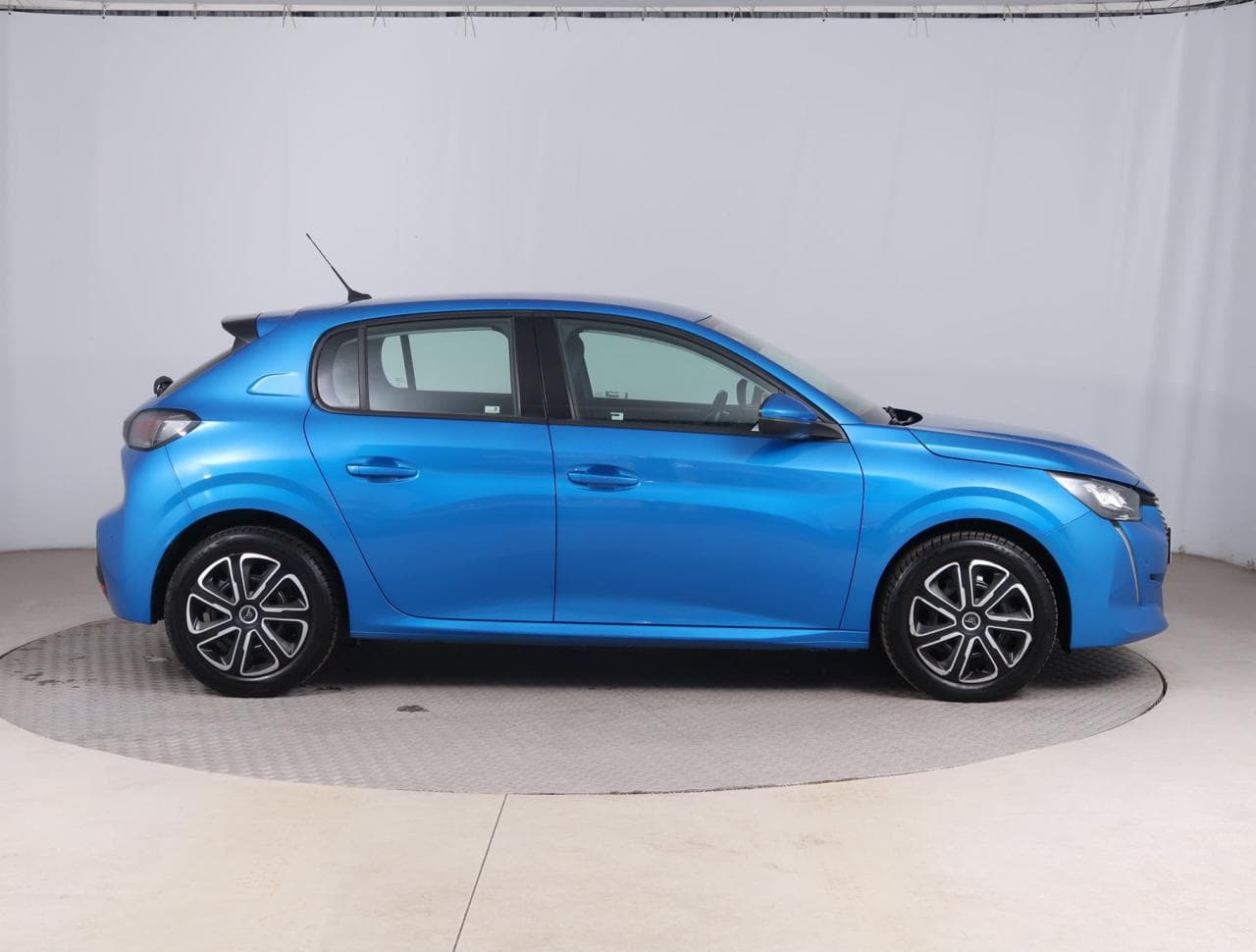 2020 Peugeot 208 - 8