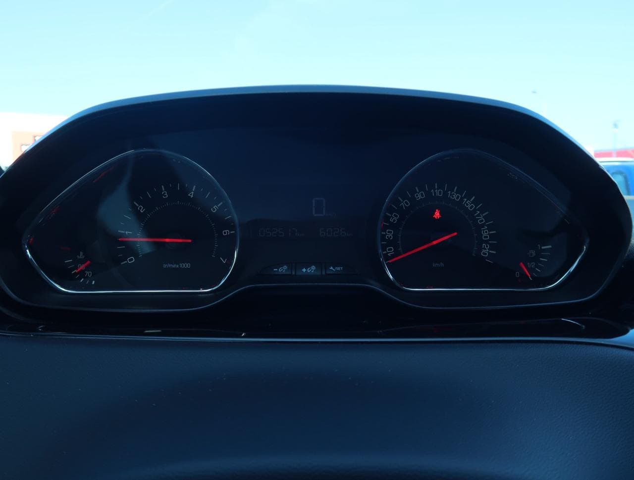 2015 Peugeot 208 - 17