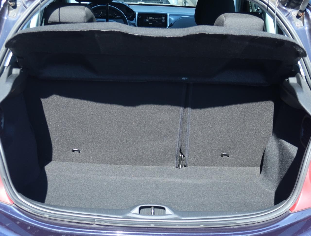 2015 Peugeot 208 - 19