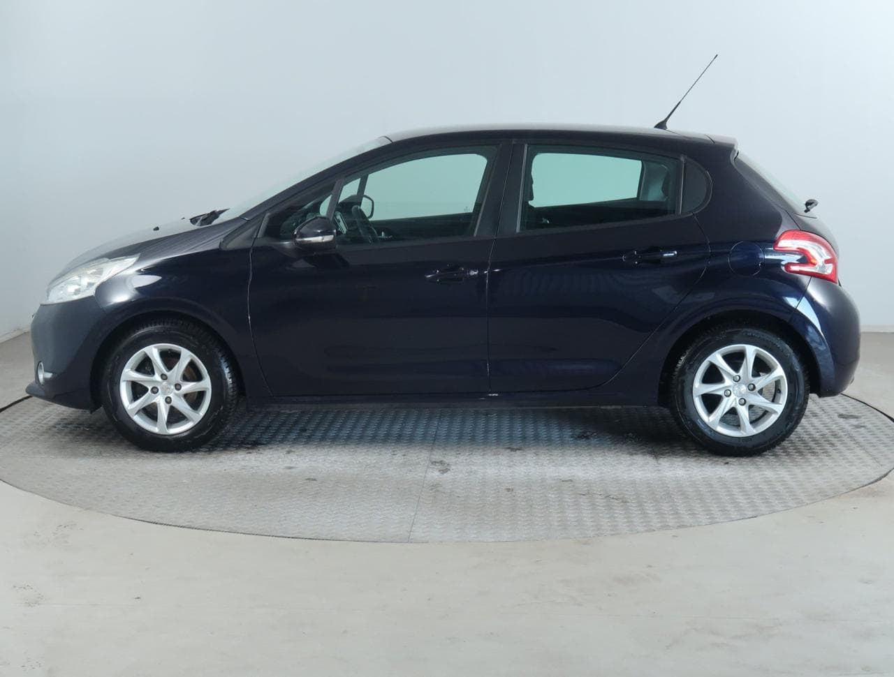 2015 Peugeot 208 - 4