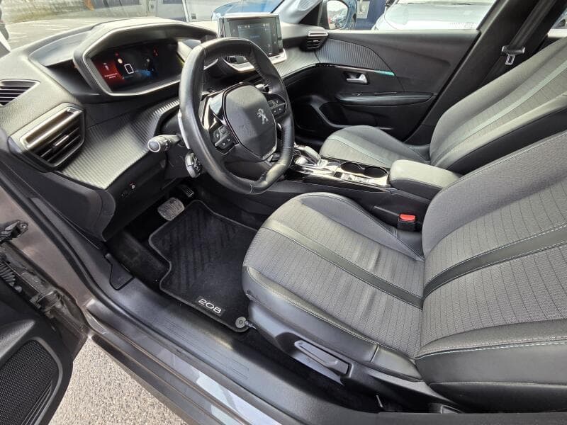 2020 Peugeot 208 - 9