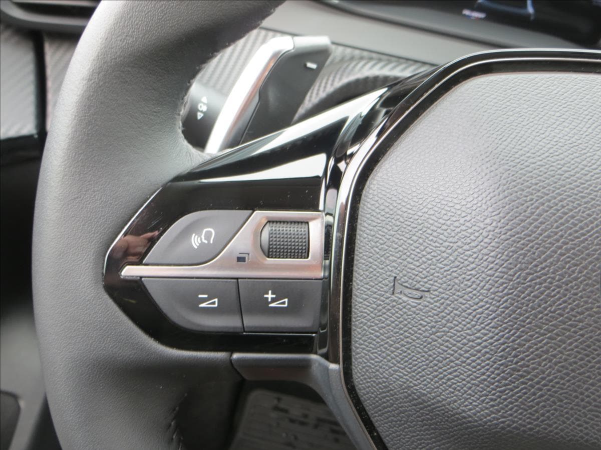 2025 Peugeot 208 - 19