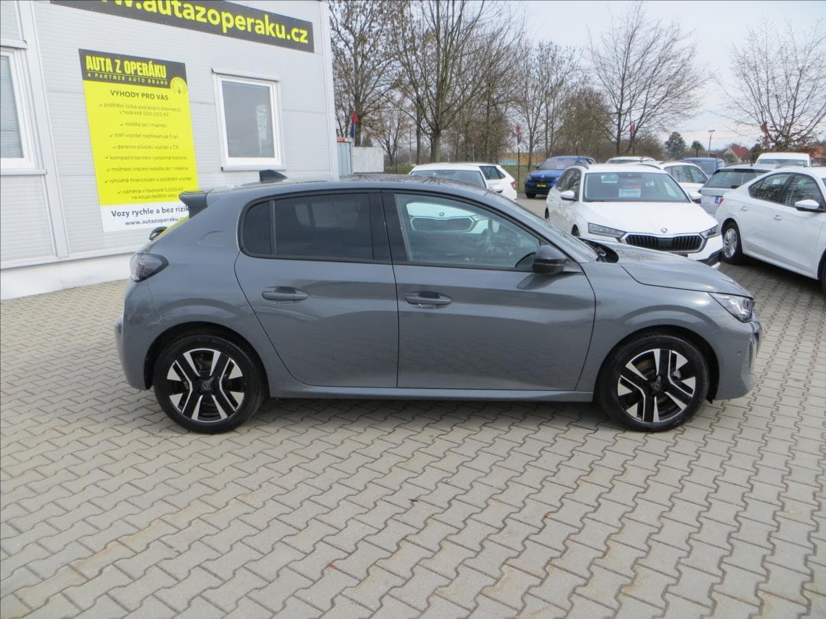 2025 Peugeot 208 - 9