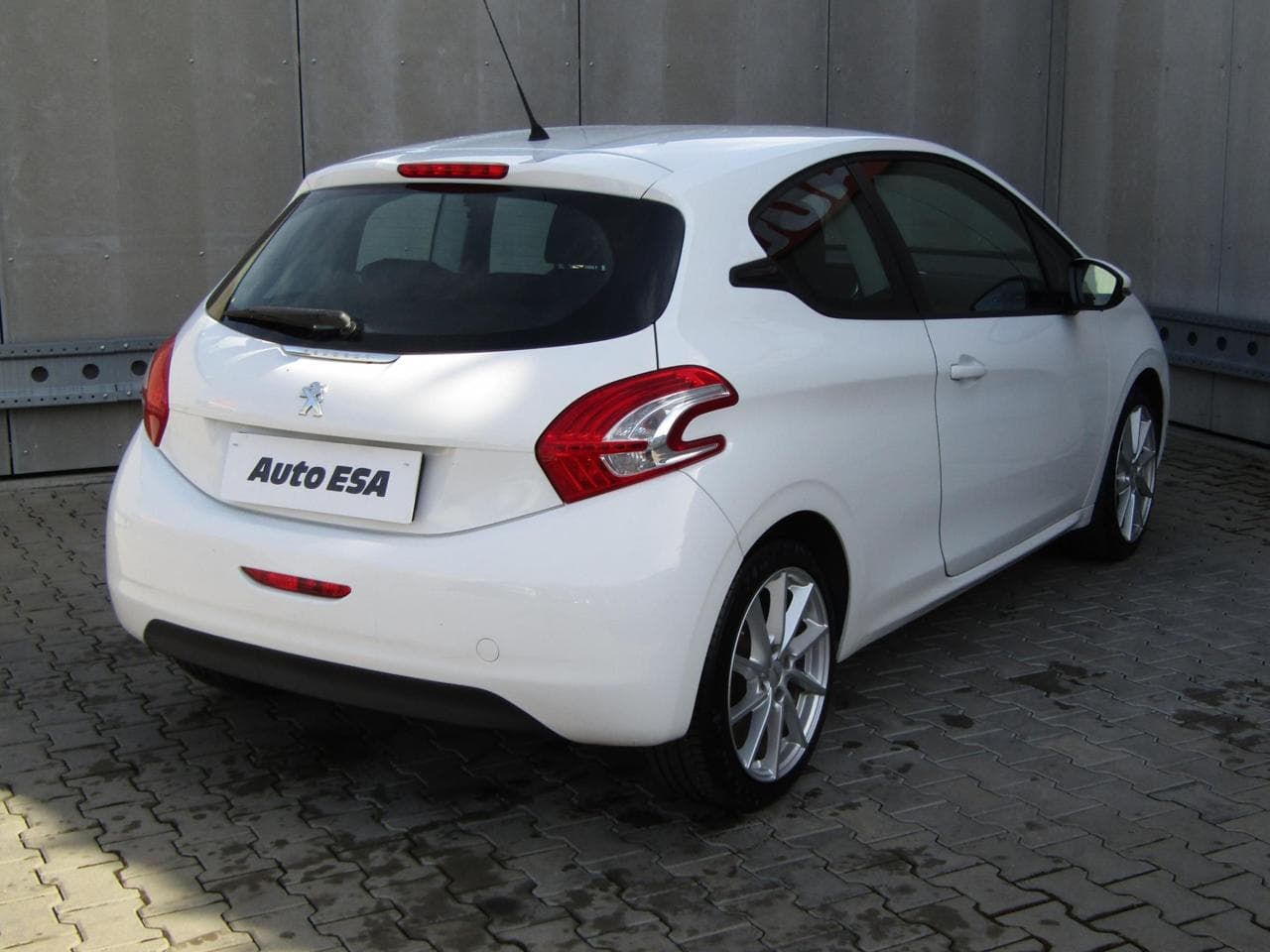 2012 Peugeot 208 - 4
