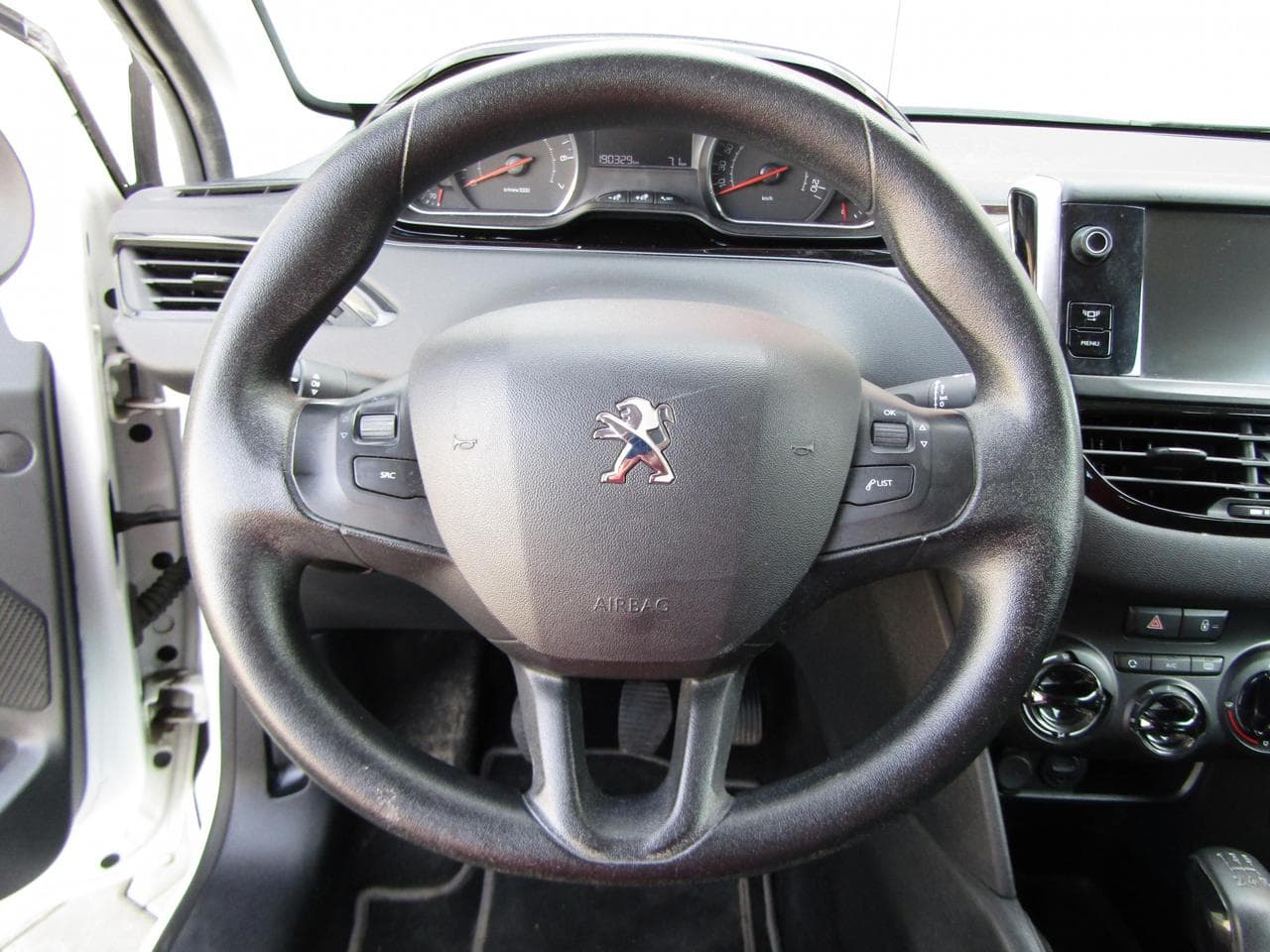 2012 Peugeot 208 - 17