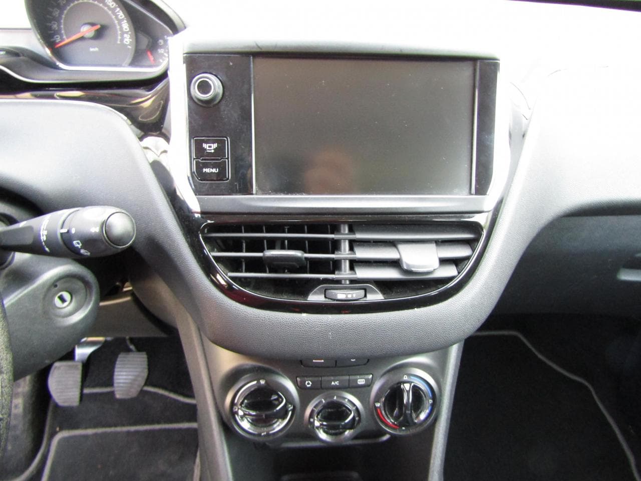 2012 Peugeot 208 - 14