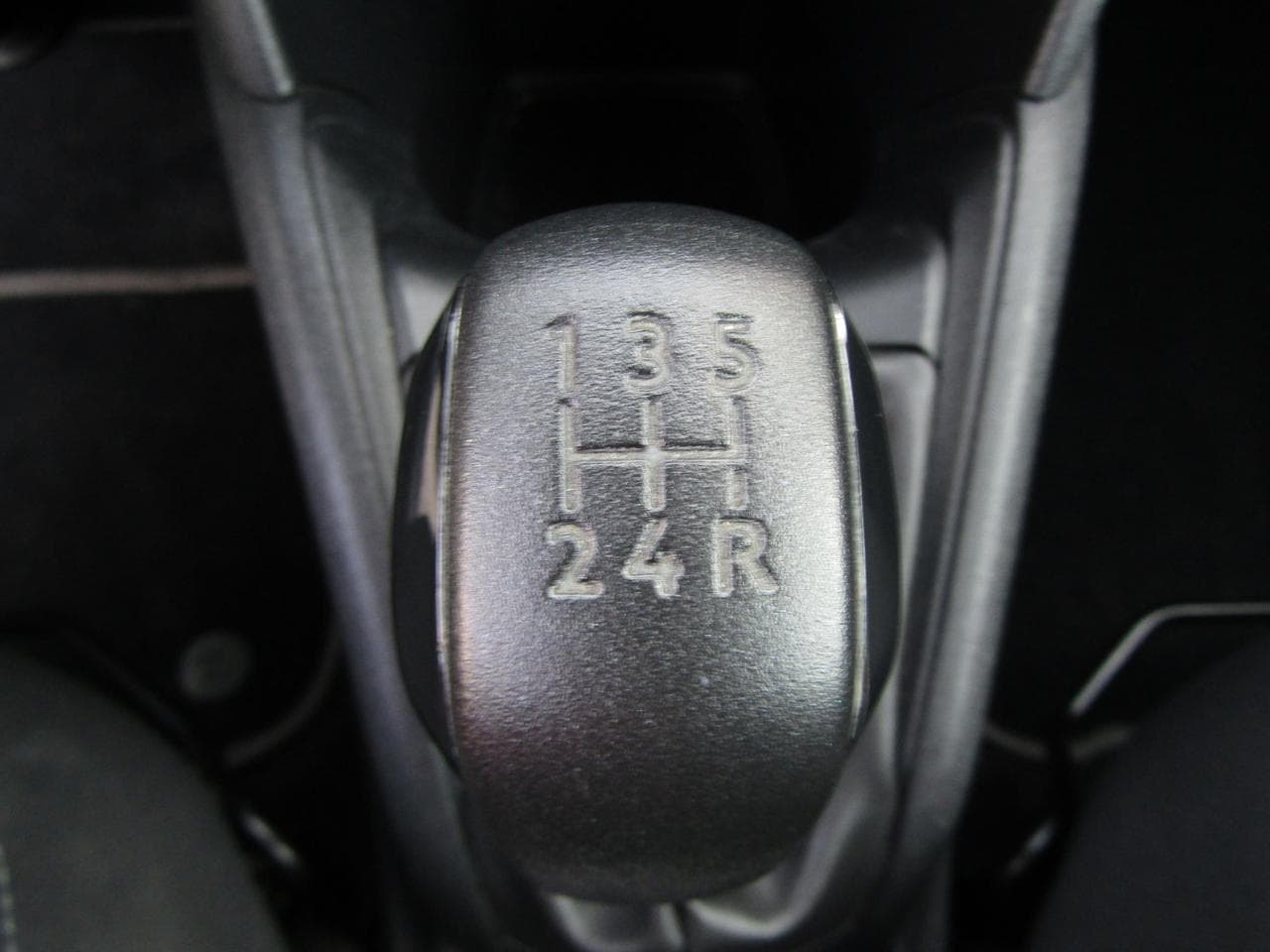 2012 Peugeot 208 - 16
