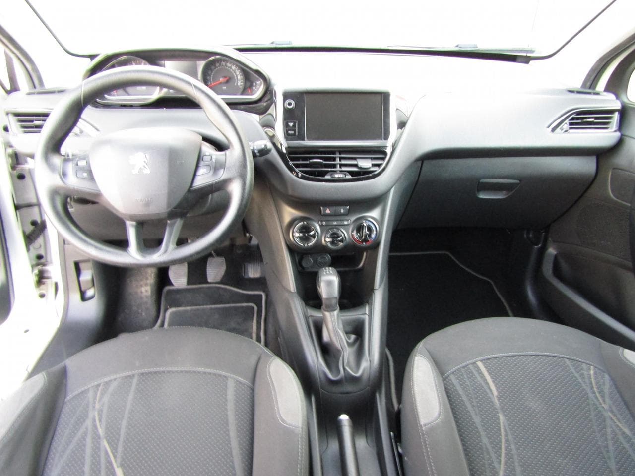 2012 Peugeot 208 - 8