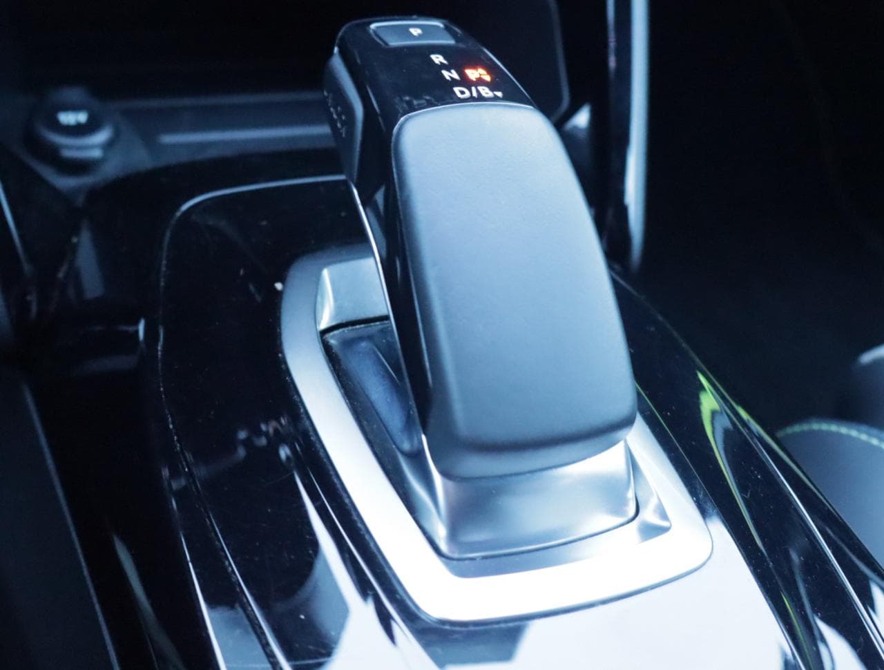 2020 Peugeot 208 - 19