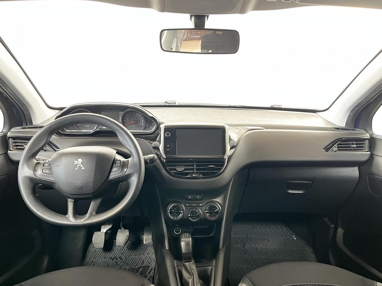2014 Peugeot 208 - 8