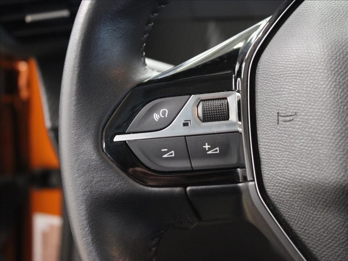 2022 Peugeot 2008 - 18