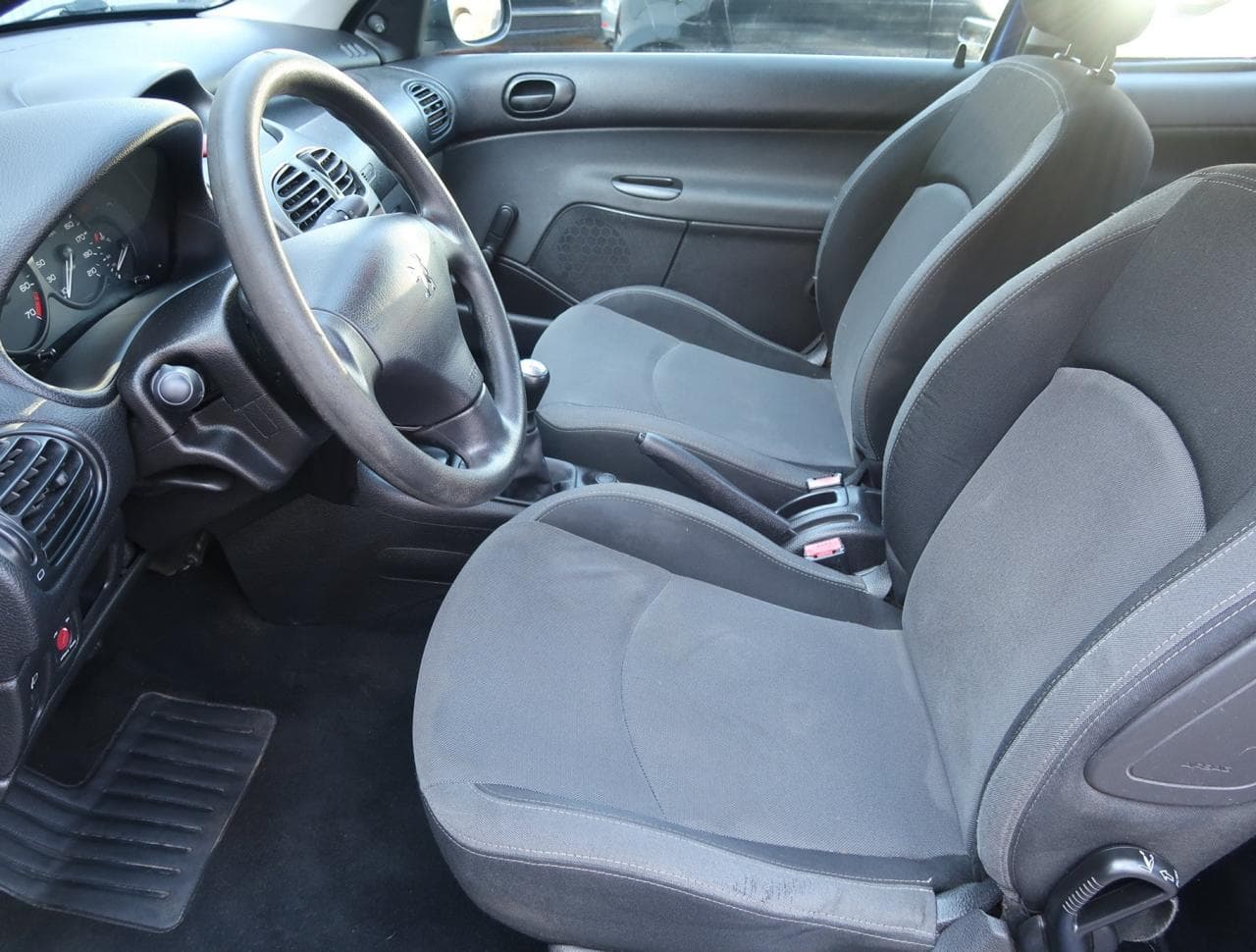 2006 Peugeot 206 - 37