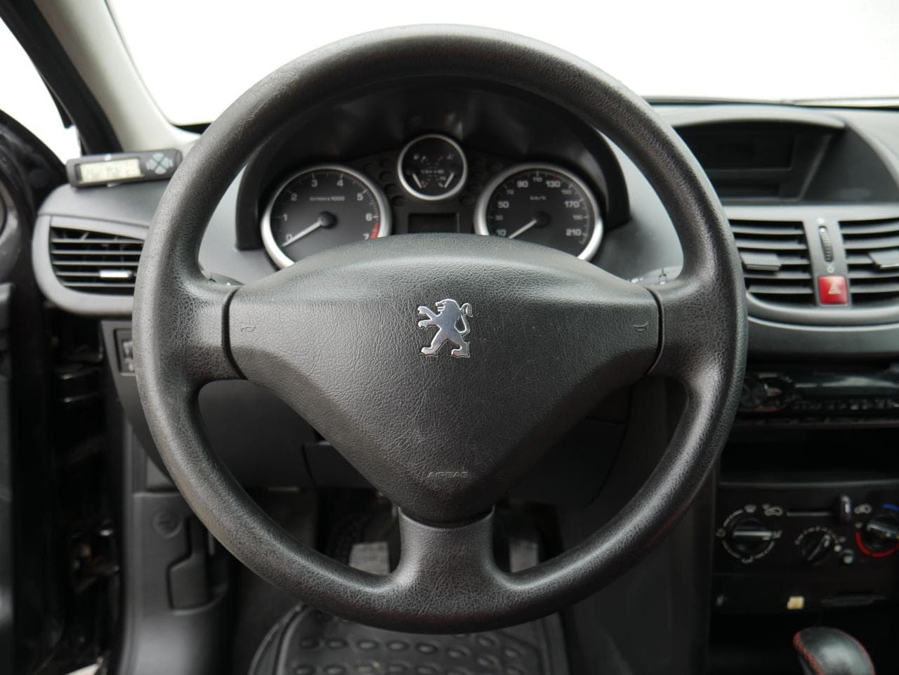 2007 Peugeot 207 - 23