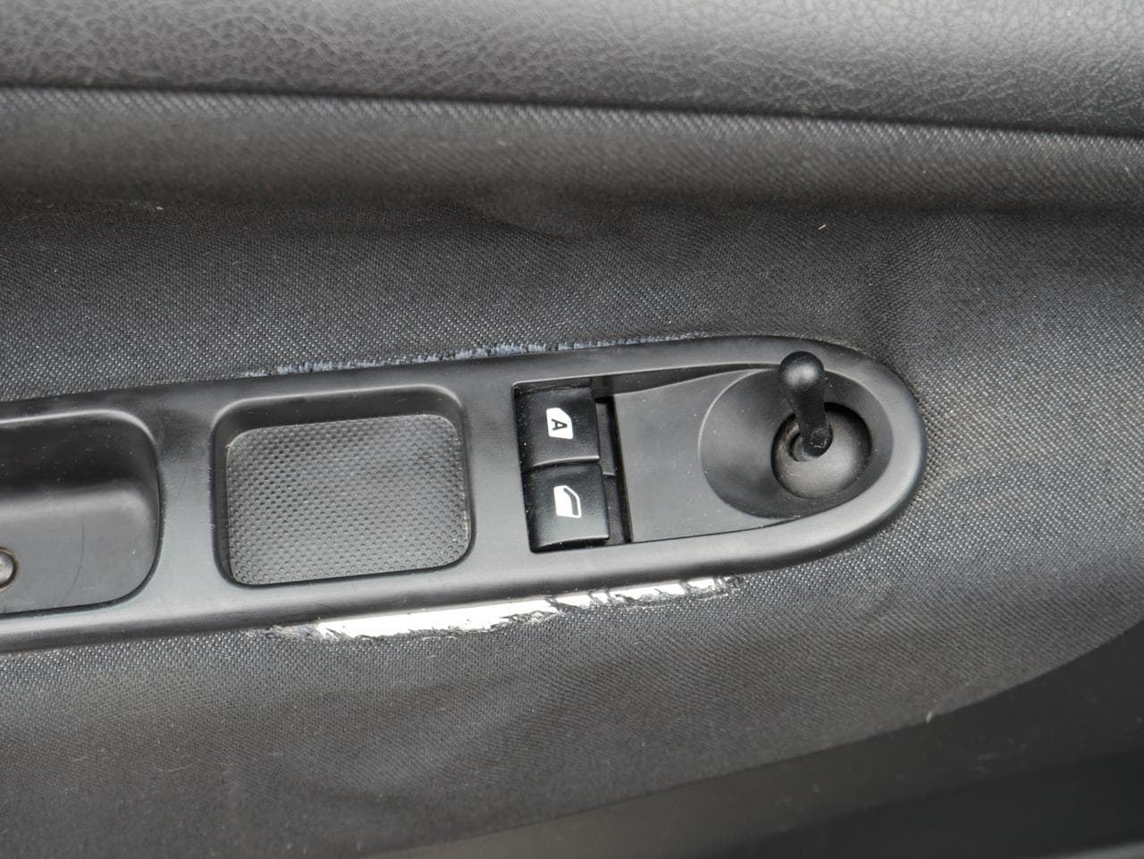 2007 Peugeot 207 - 18
