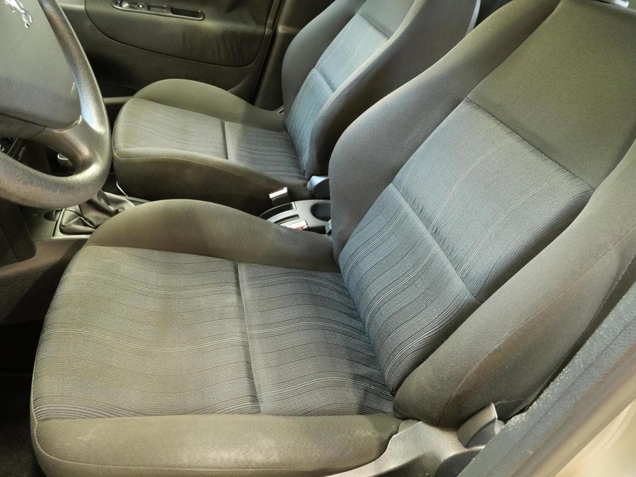 2008 Peugeot 207 - 17