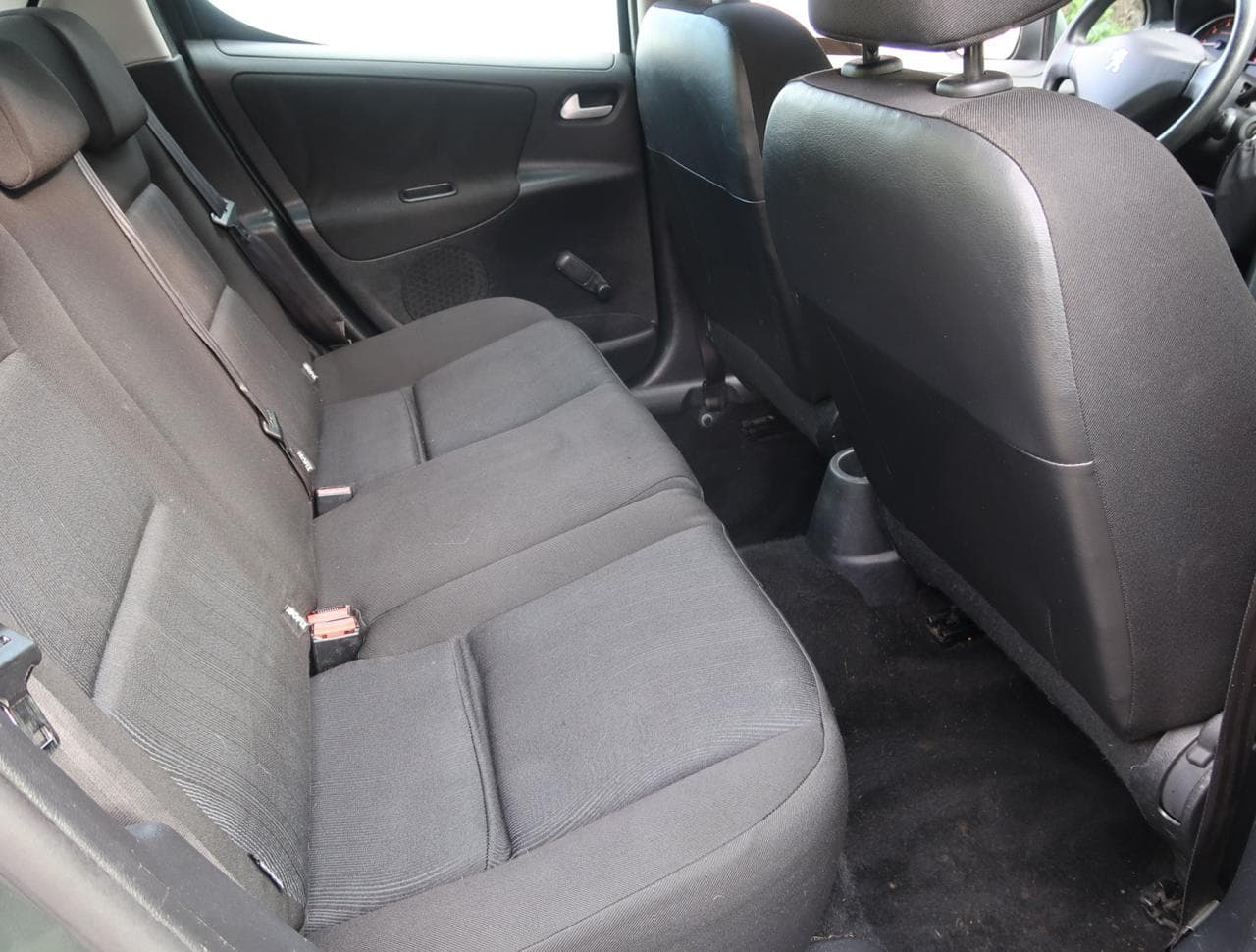 2008 Peugeot 207 - 13