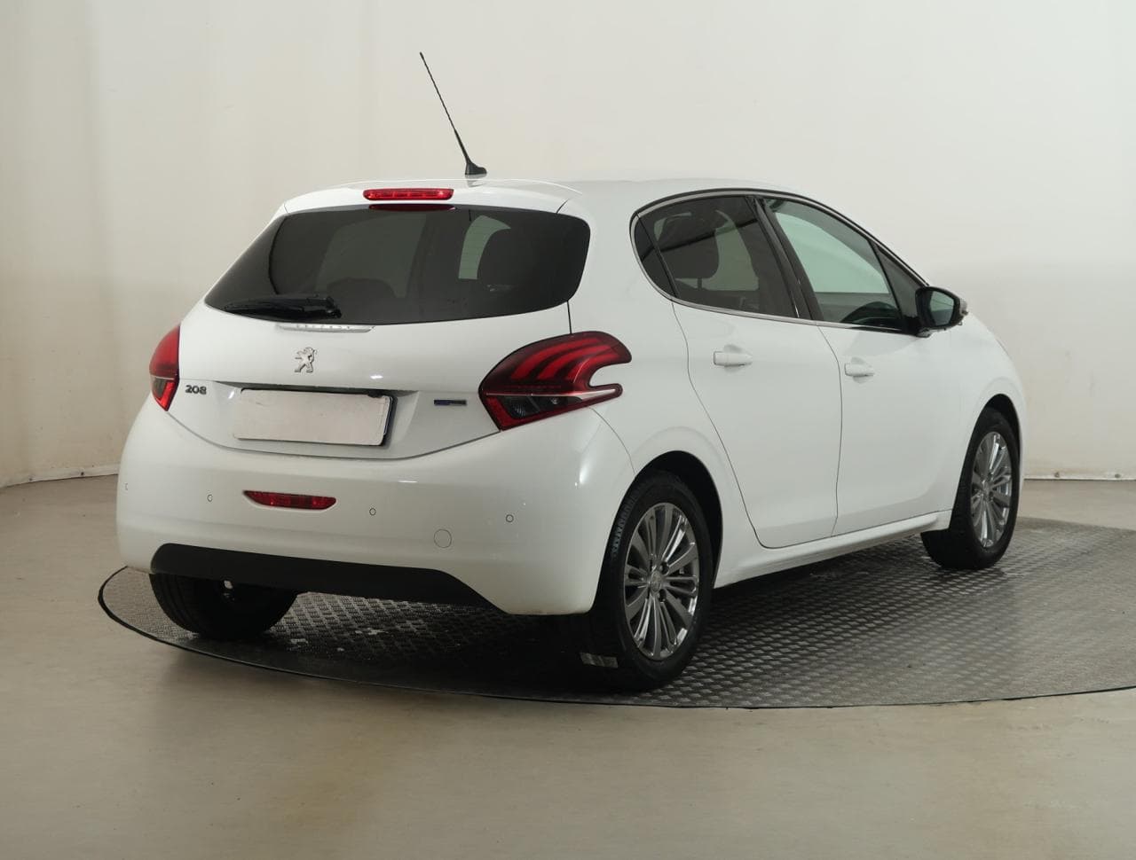 2017 Peugeot 208 - 7