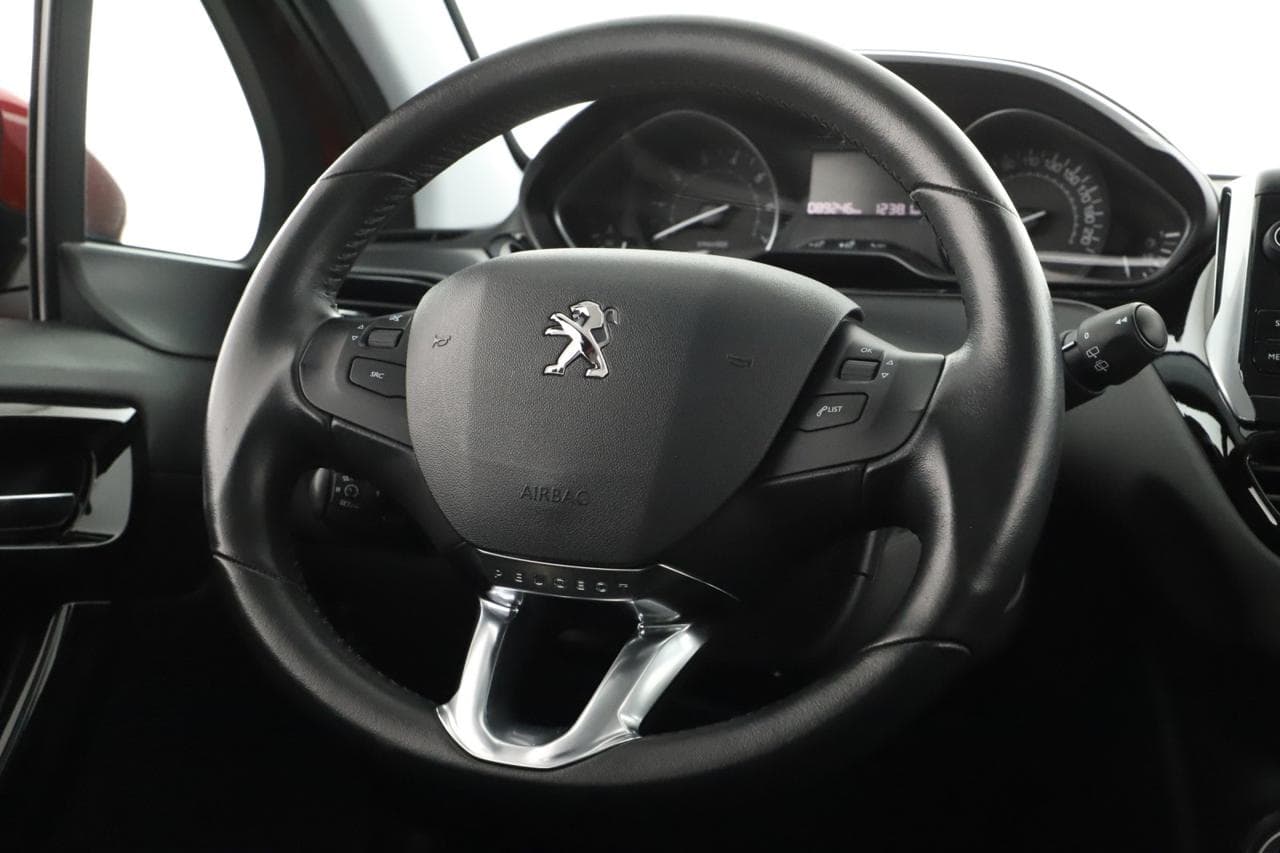 2018 Peugeot 208 - 23