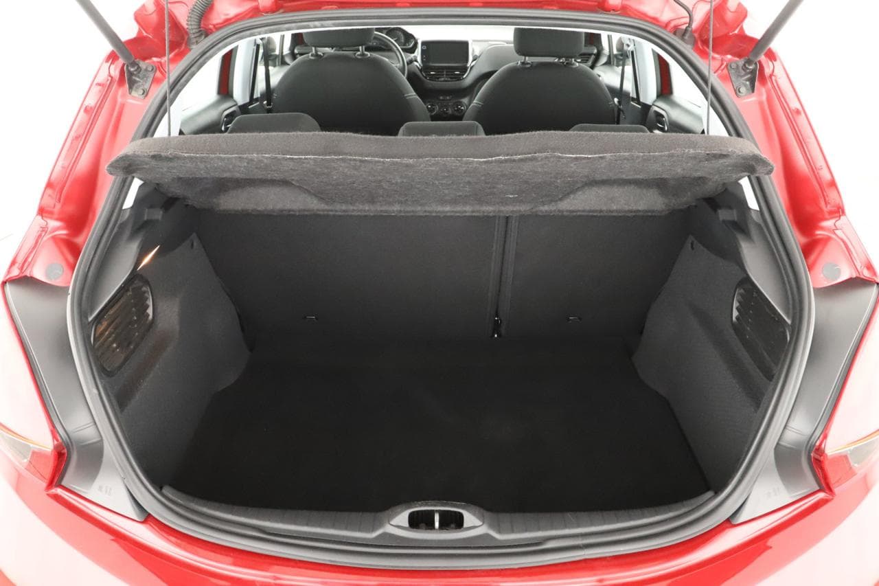 2018 Peugeot 208 - 33