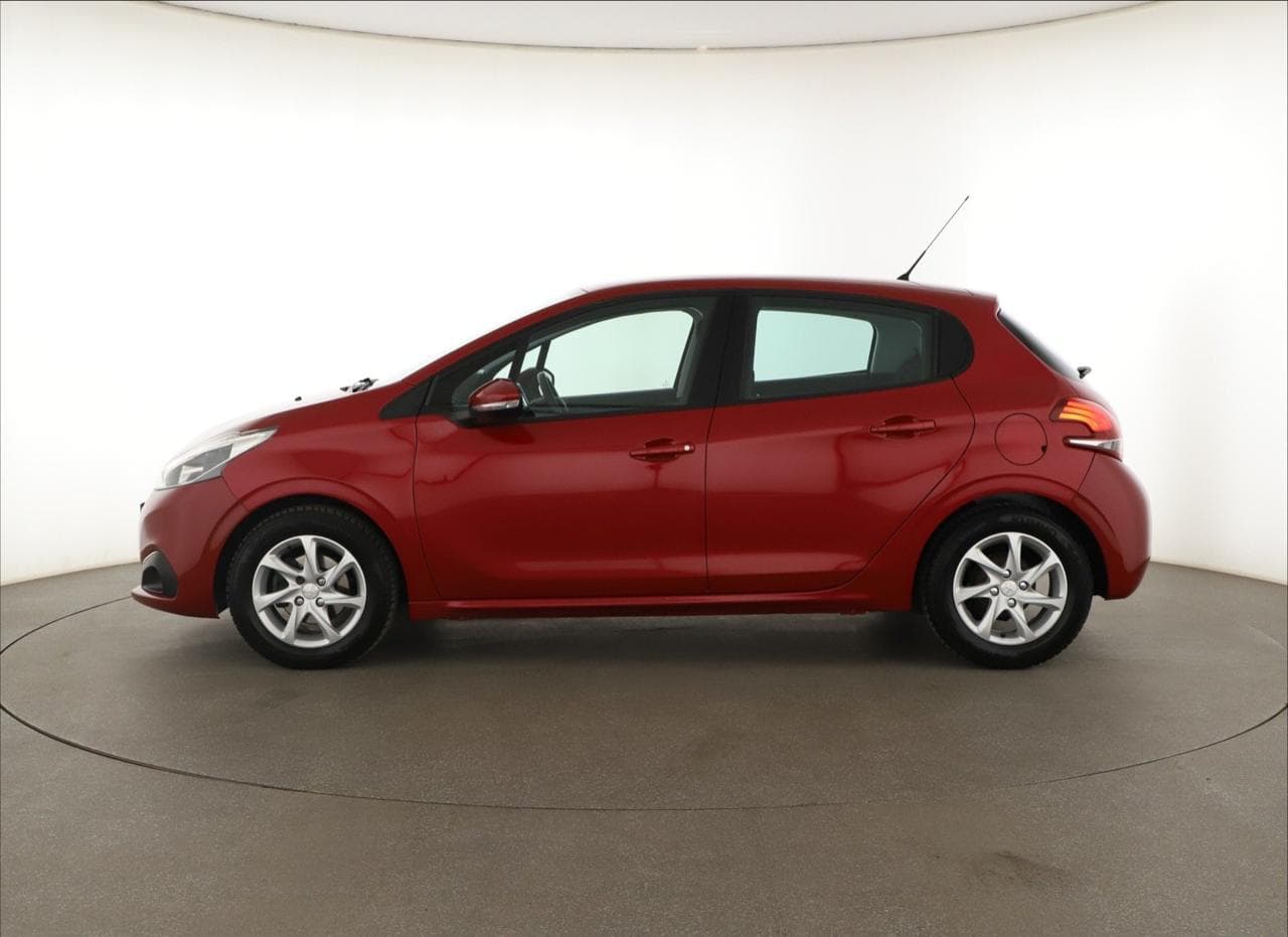 2018 Peugeot 208 - 7