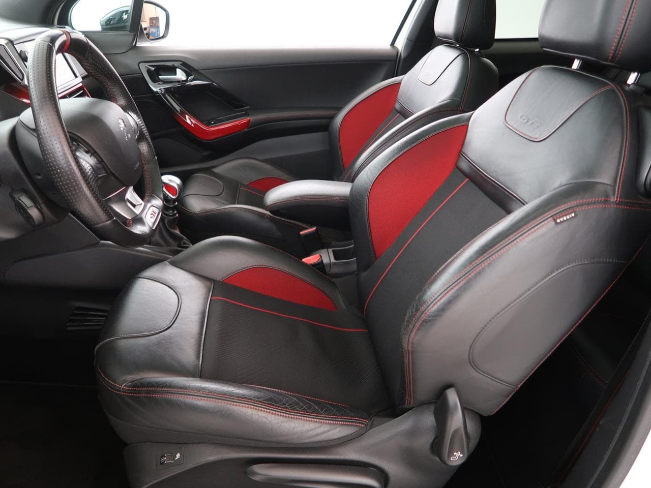 2014 Peugeot 208 - 20