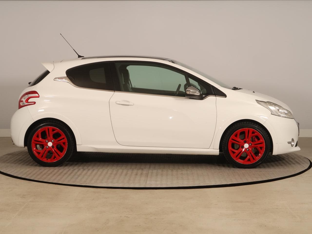 2014 Peugeot 208 - 8