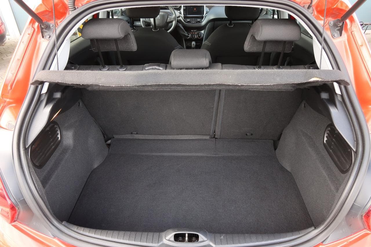 2016 Peugeot 208 - 23
