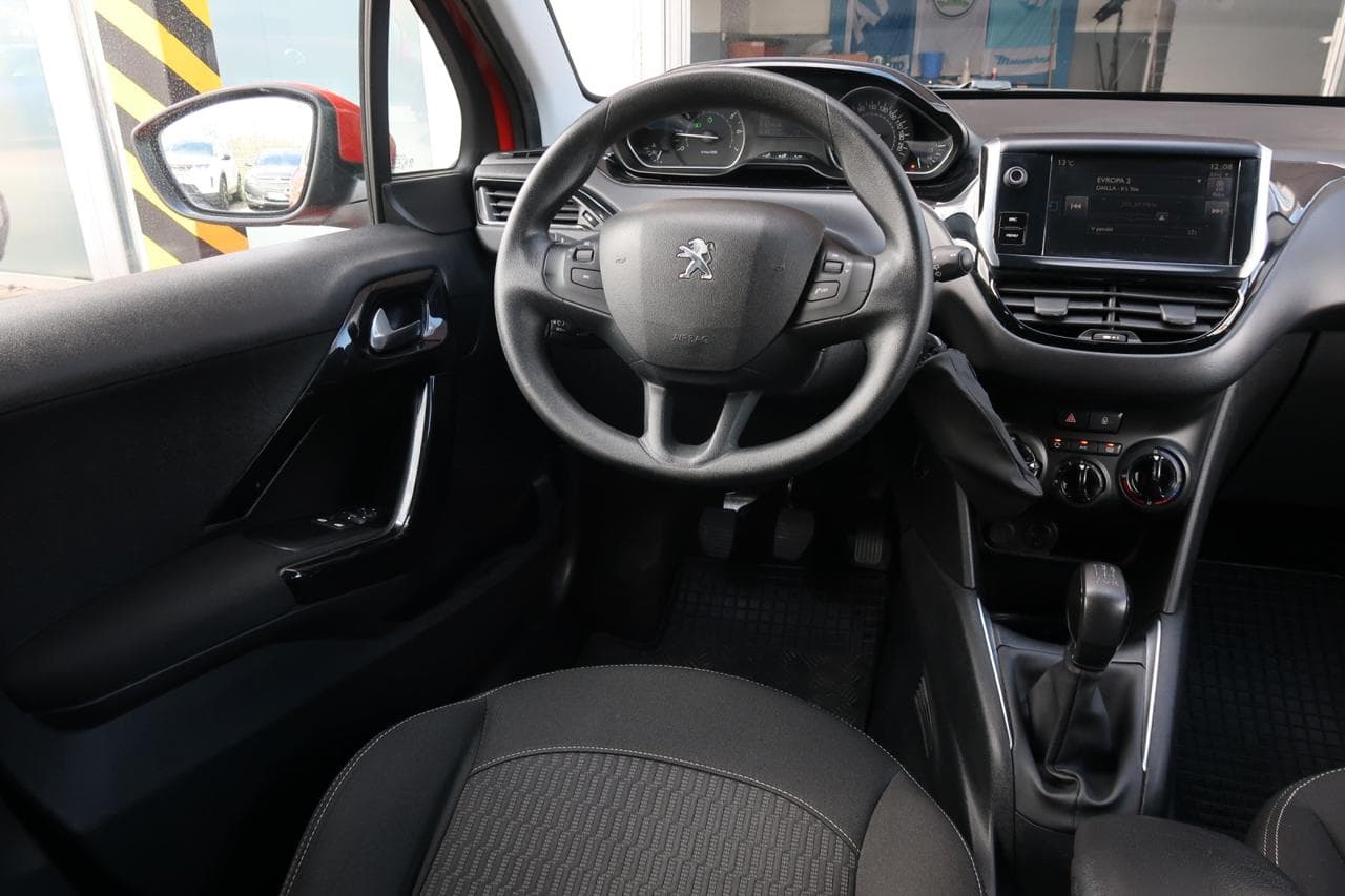 2016 Peugeot 208 - 9