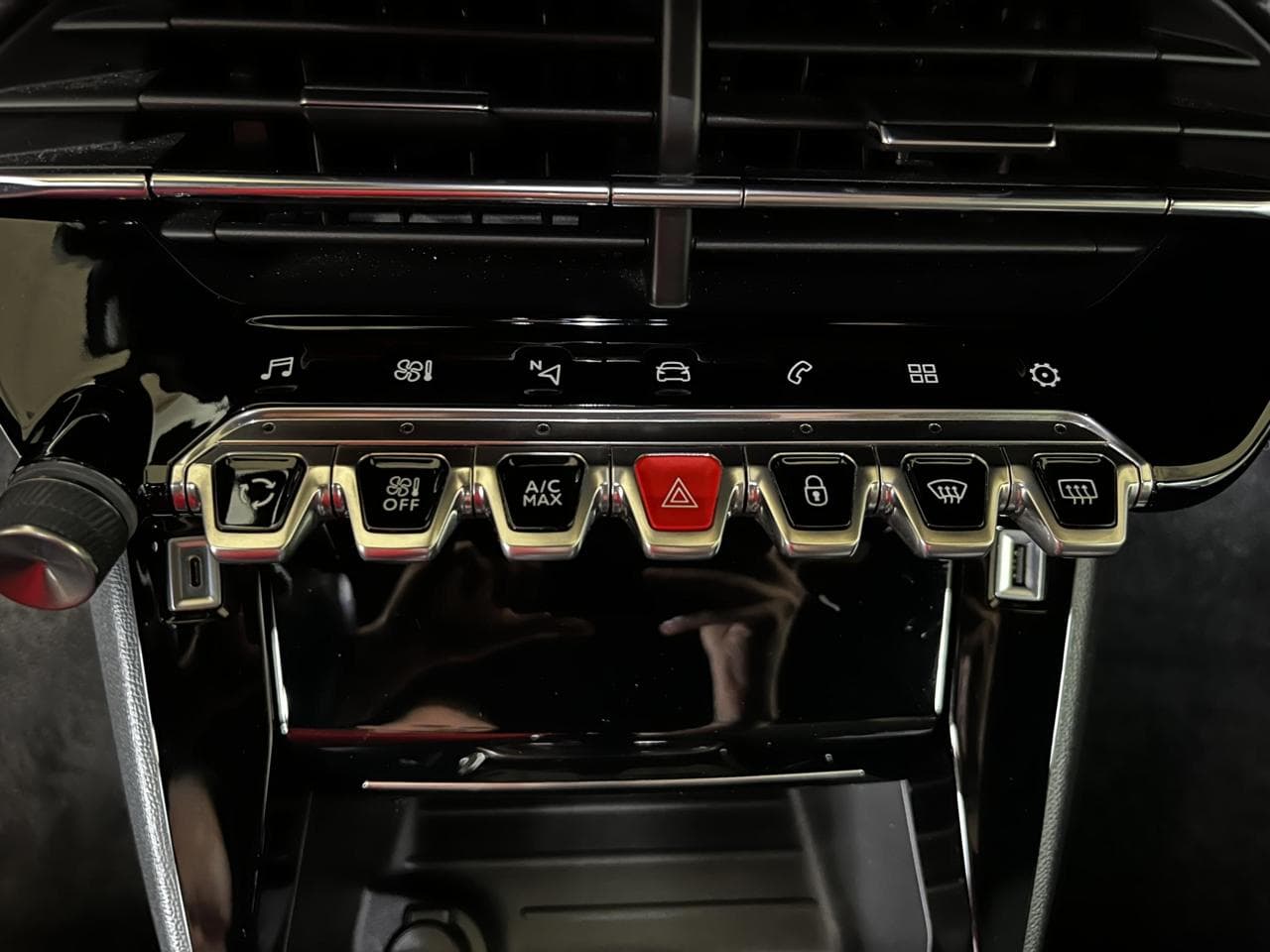 2019 Peugeot 208 - 18