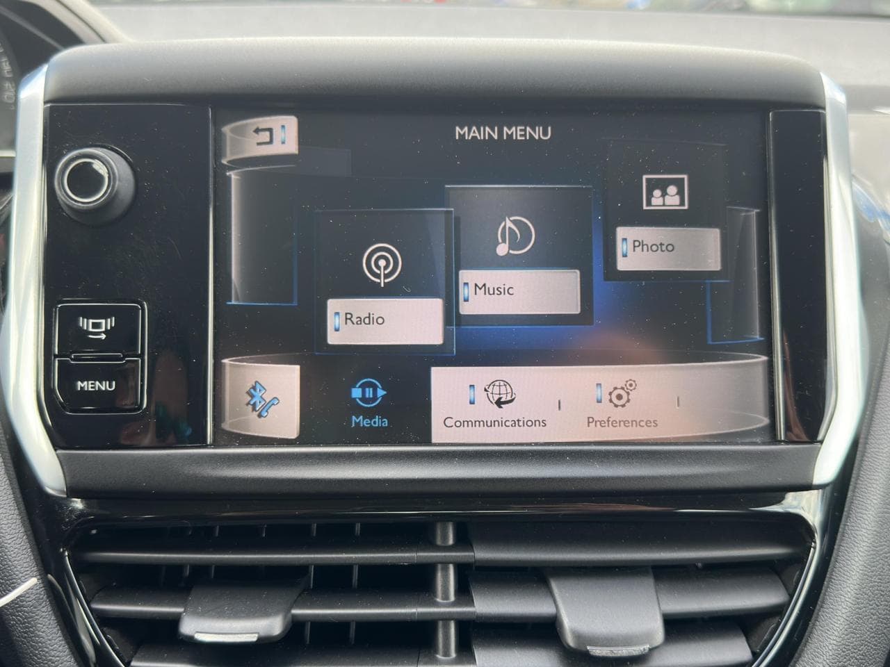 2012 Peugeot 208 - 27