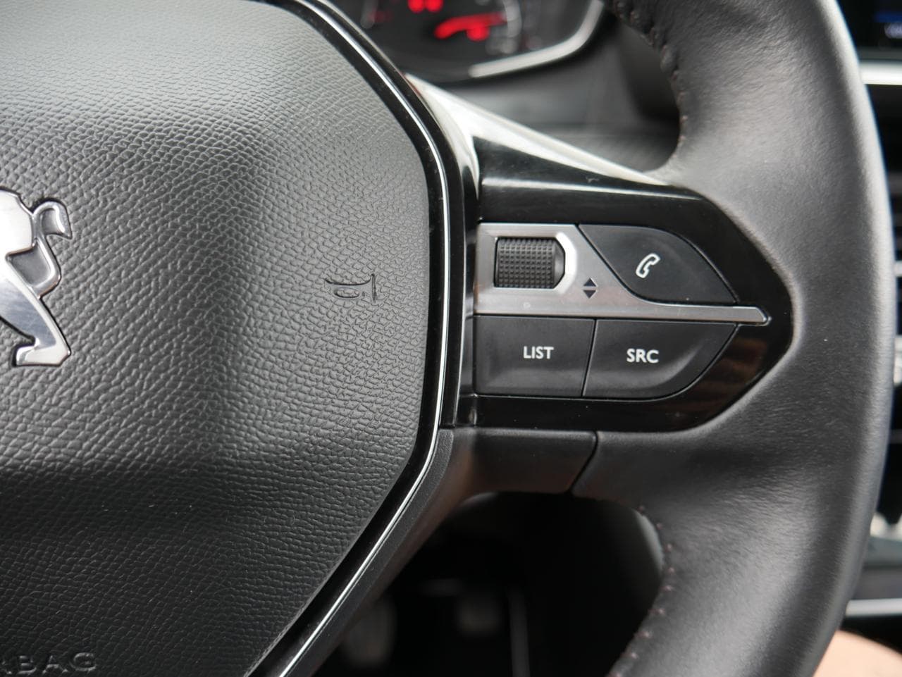 2021 Peugeot 208 - 16