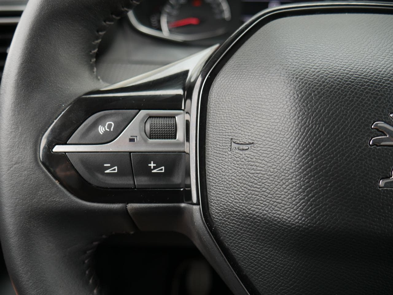 2021 Peugeot 208 - 14