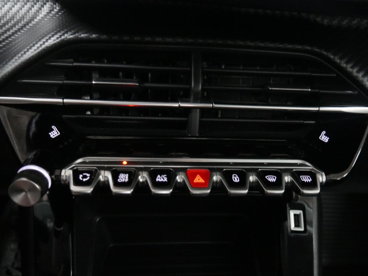 2022 Peugeot 208 - 18