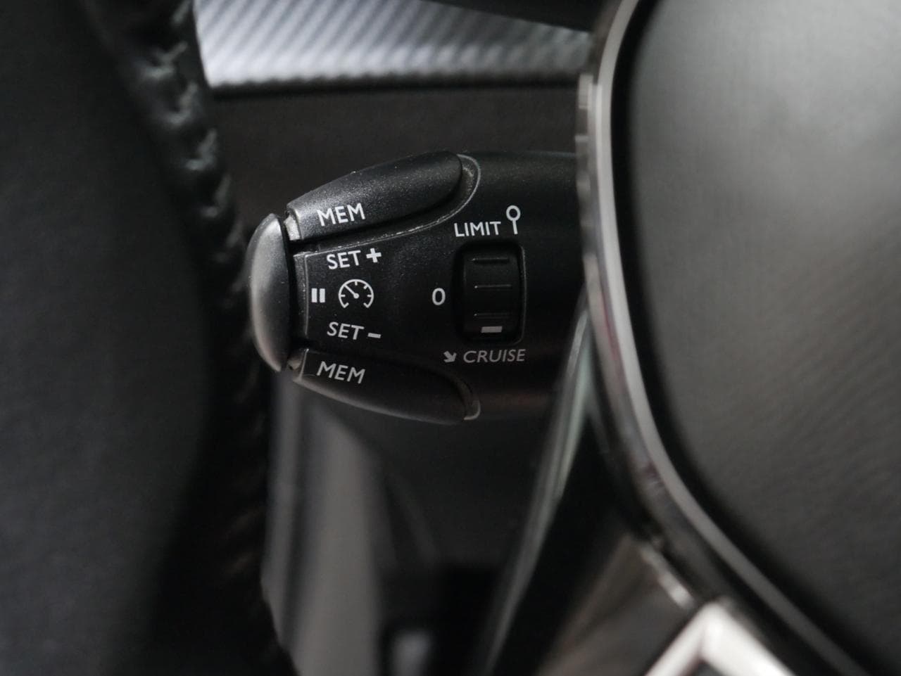 2022 Peugeot 208 - 16