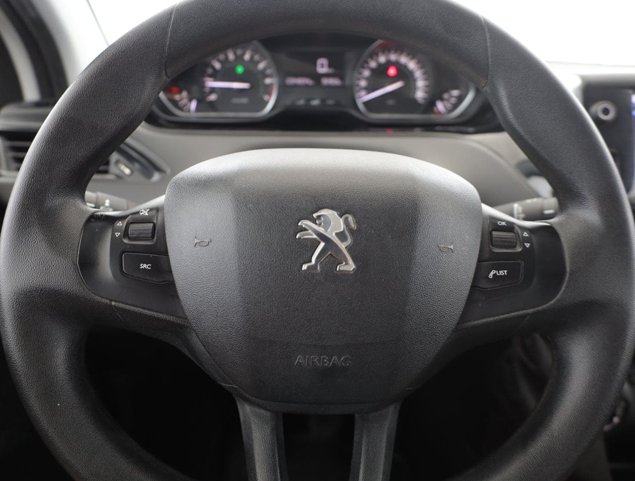 2018 Peugeot 208 - 14