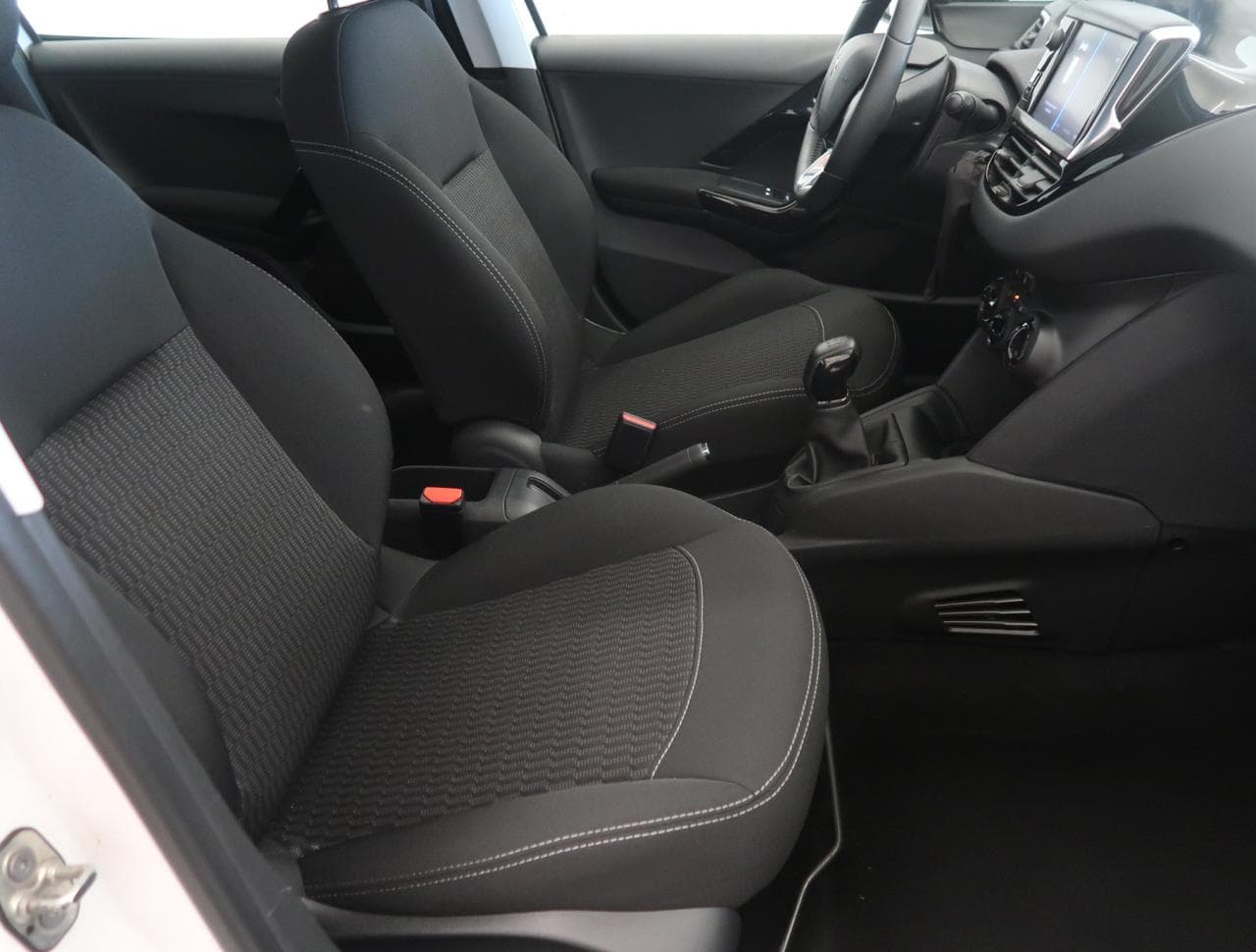 2019 Peugeot 208 - 12