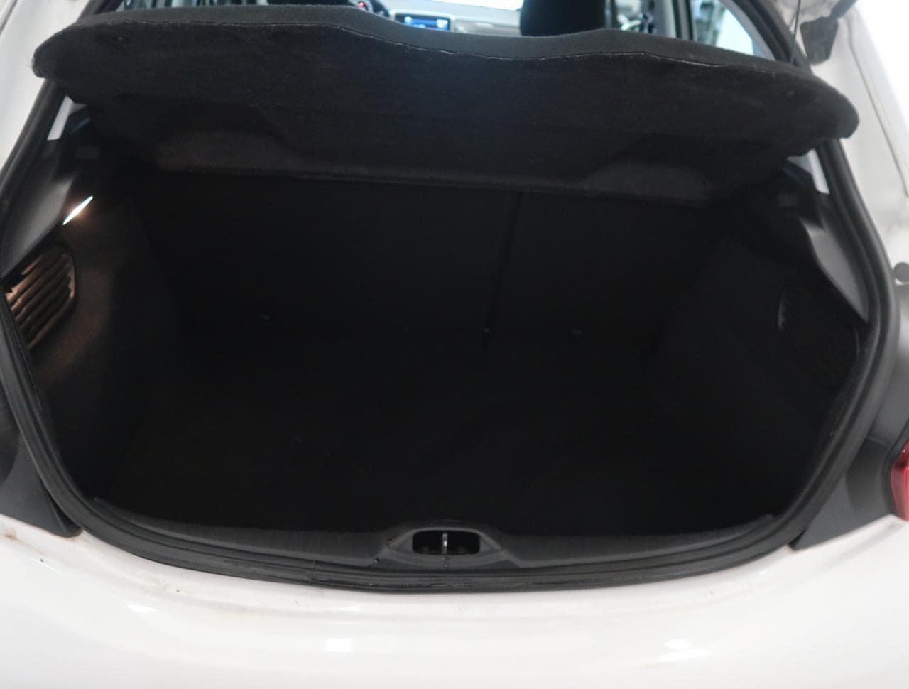 2019 Peugeot 208 - 19