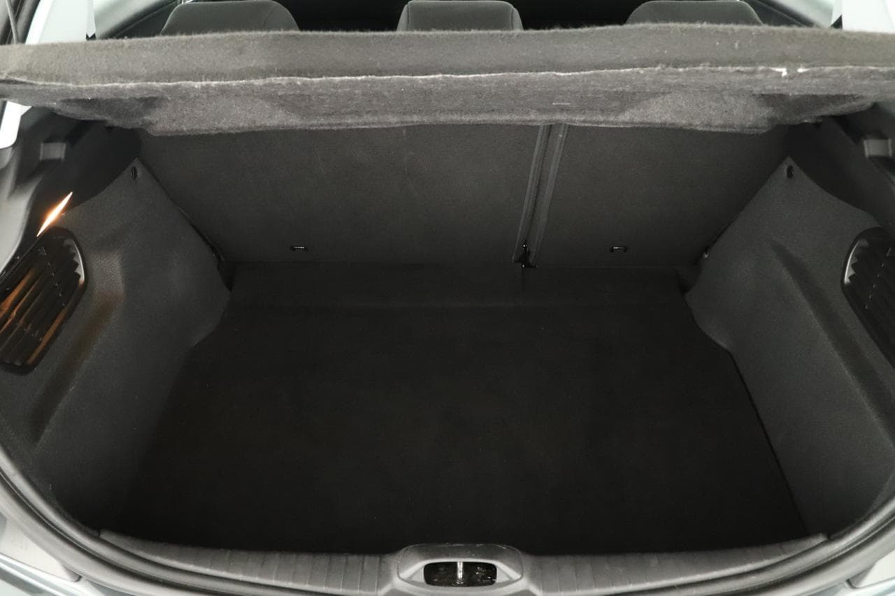 2018 Peugeot 208 - 16